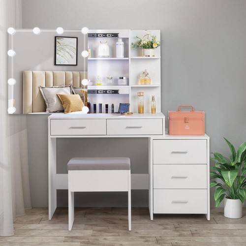 Makeup vanity table - makeup,